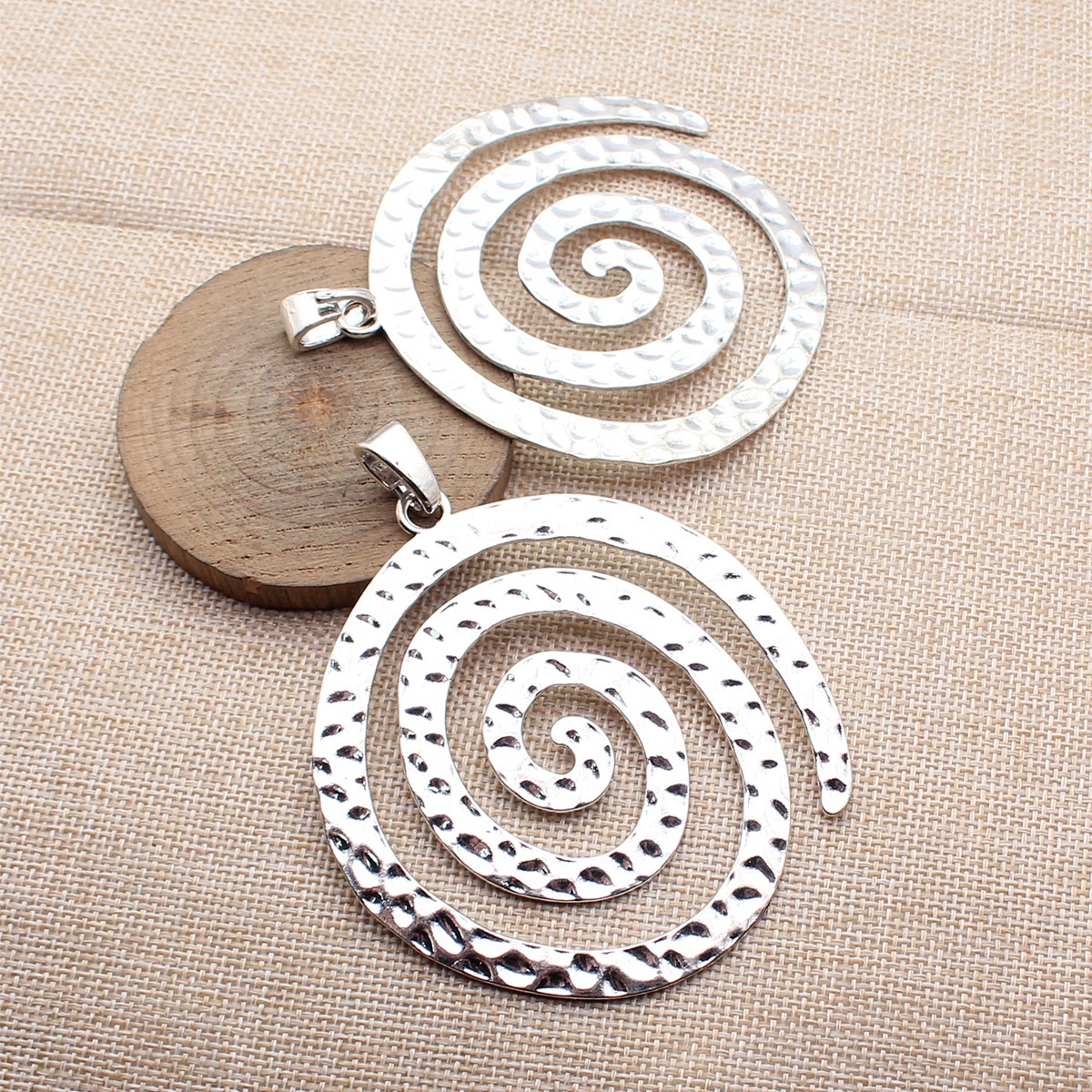 Layer Charm Whirlpool Pendant  – Vintage Fashion Collection Bewertung und Preis