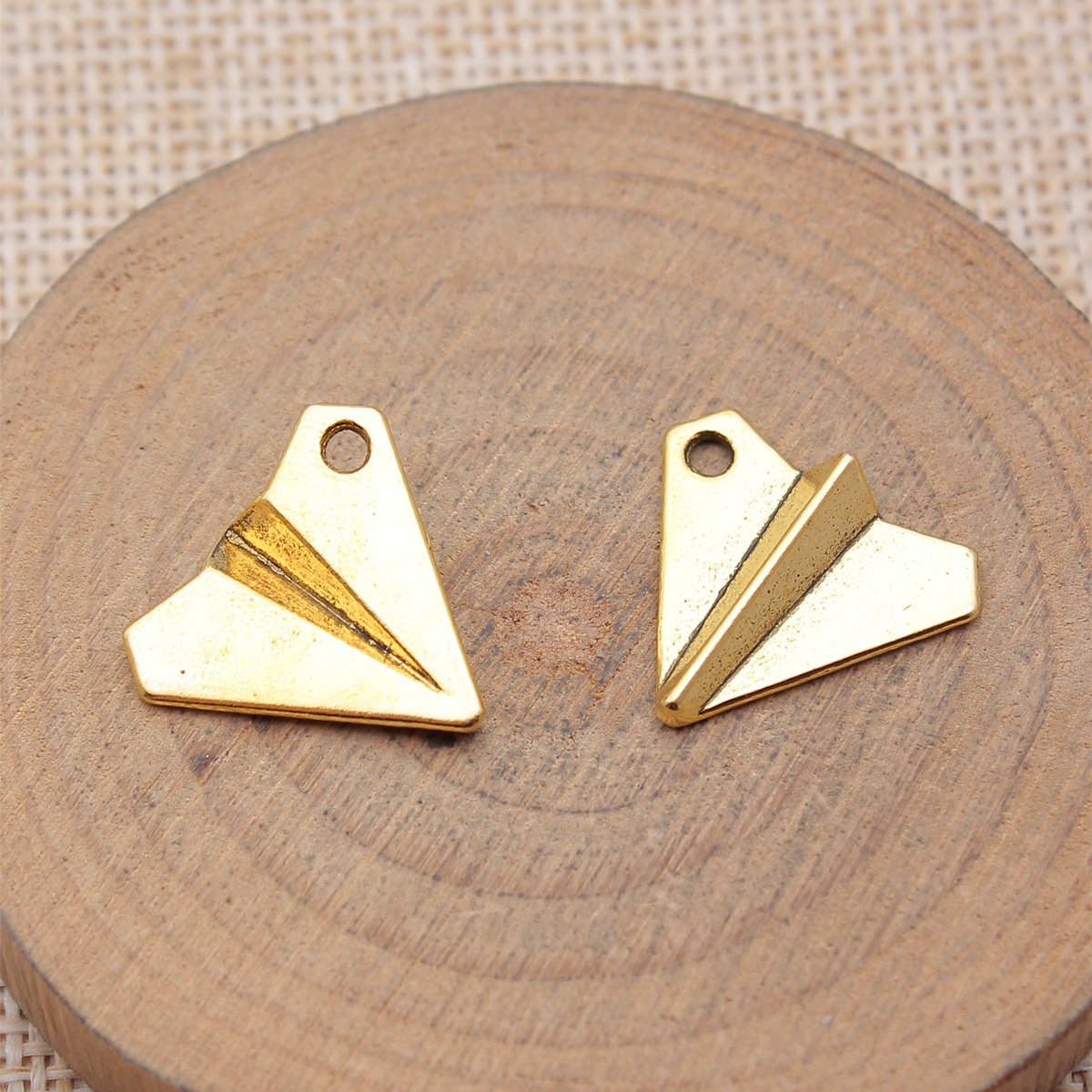 Aircraft Charm Airplane Pendan – Vintage Fashion Collection Bewertung und Preis