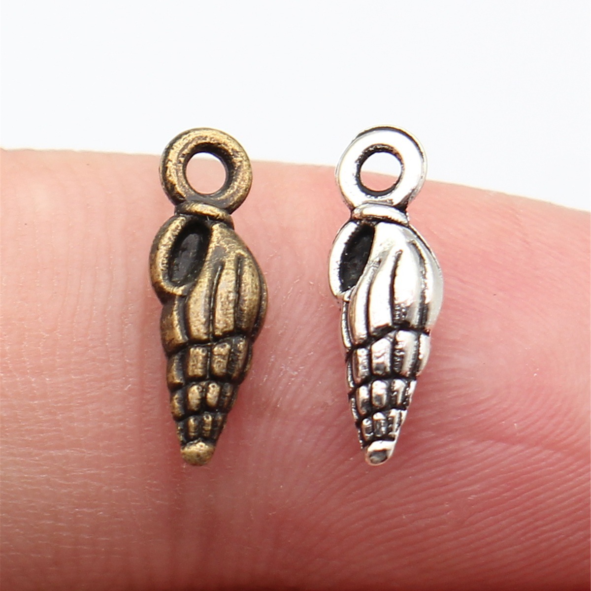 WYSIWYG 20pcs 5x14mm 2 Colors  – Vintage Fashion Stores Bewertung und Preis