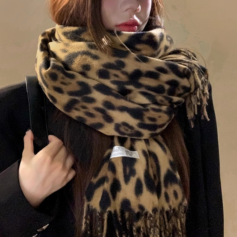 2025 New Retro Silk Leopard Pa – Vintage Fashion Style Men Bewertung und Preis