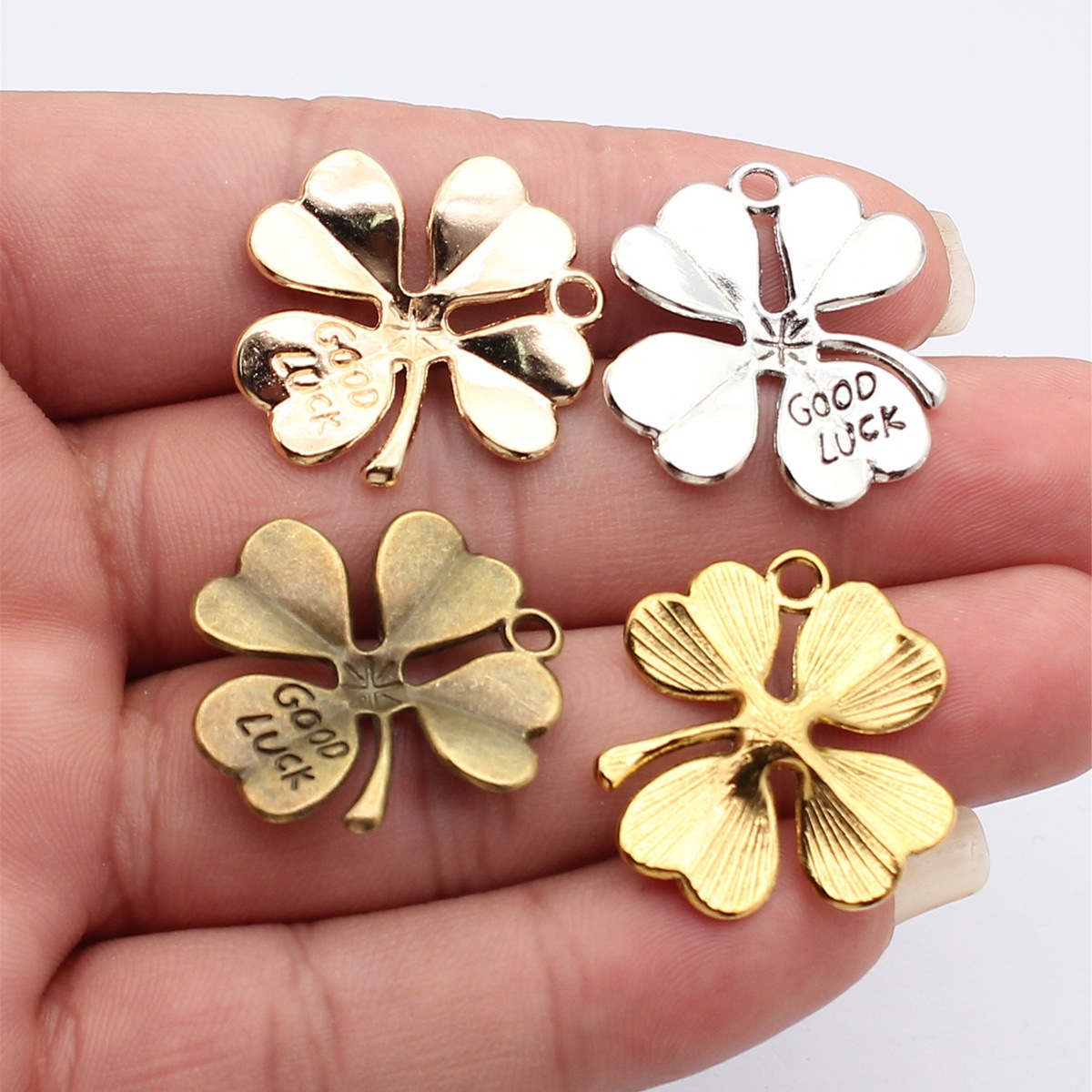 WYSIWYG 5pcs 28x26mm Kc Gold C – Vintage Fashion Stores Bewertung und Preis