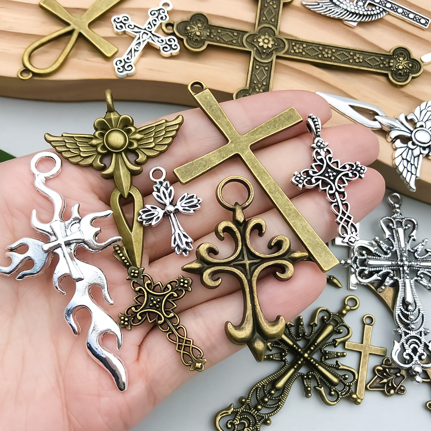 Cross-border Hot-Selling Cross – Vintage Fashion Earrings Bewertung und Preis